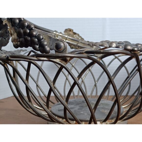 Pair Metal Grapes and Leaves Godinger Silver Plate Bridal Baskets Fruit Baskets - Picture 11 of 16